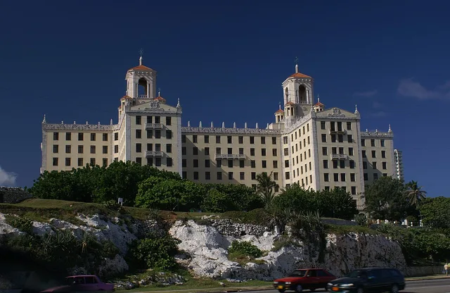 Hotel Nacional со стороны Малекона. Архивная фотография октября 2009 года.
